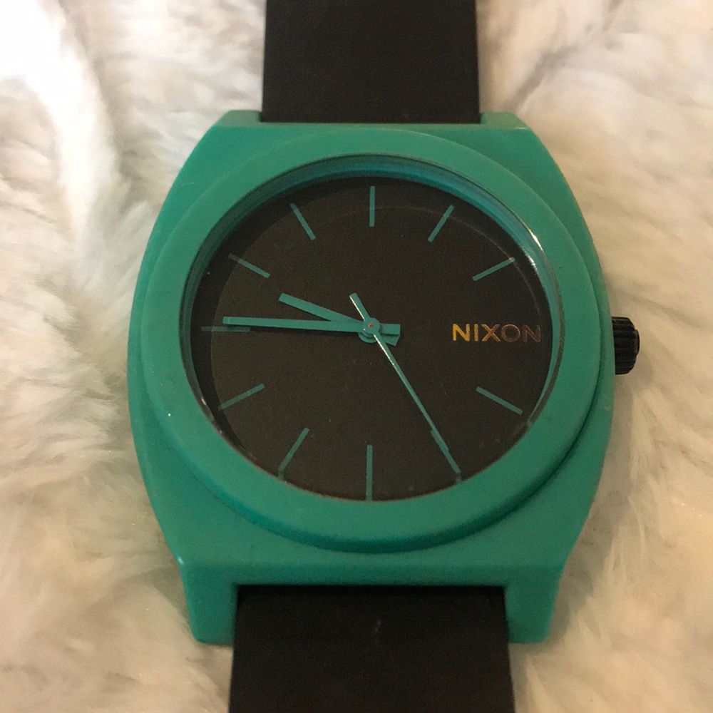 Nixon The Time Teller Watch